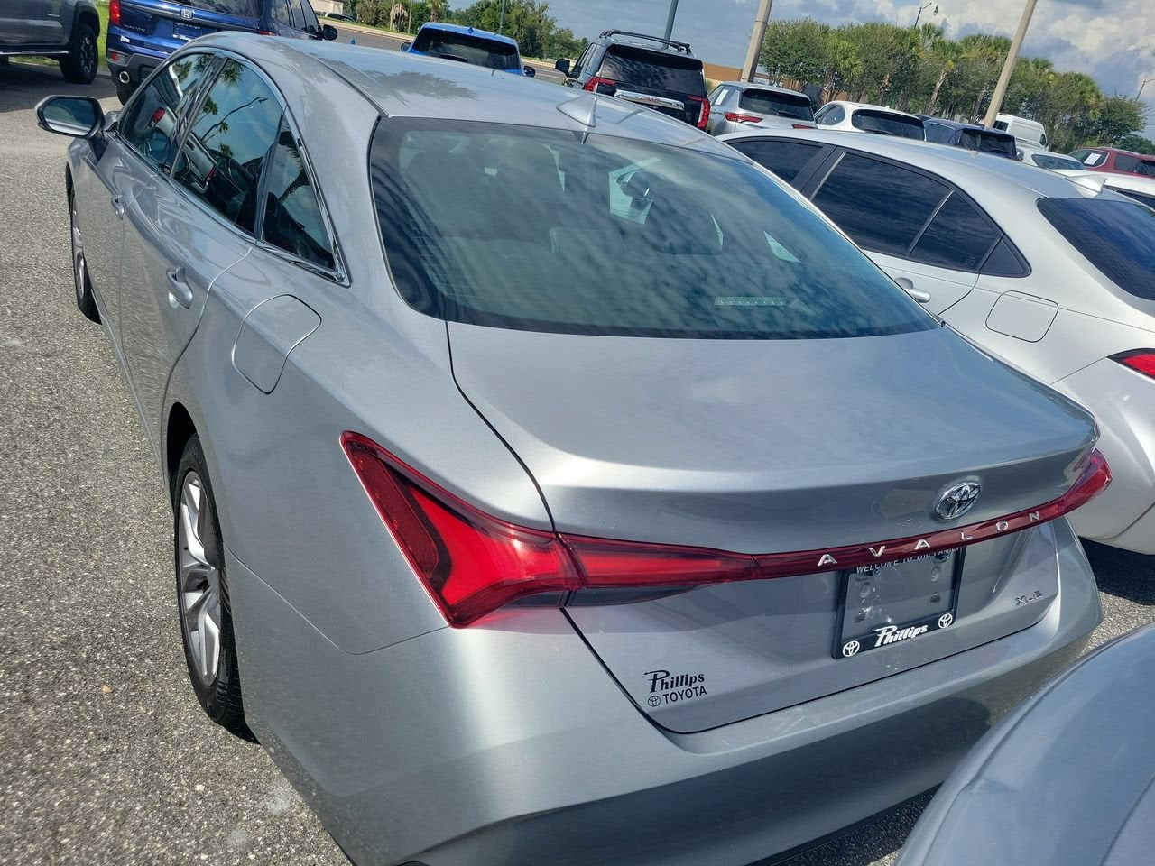 2020 Toyota Avalon XLE