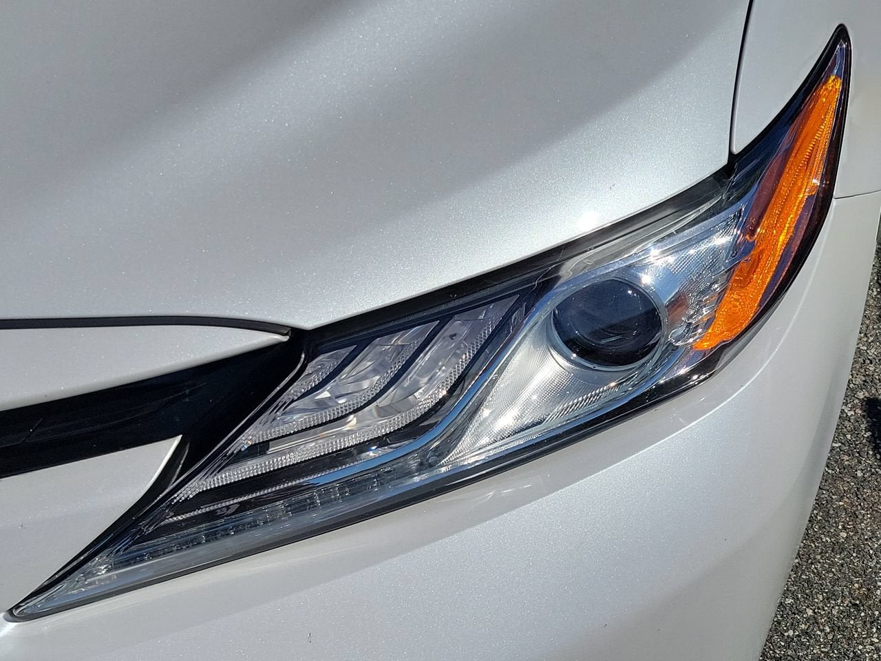 2018 Toyota Camry Hybrid XLE