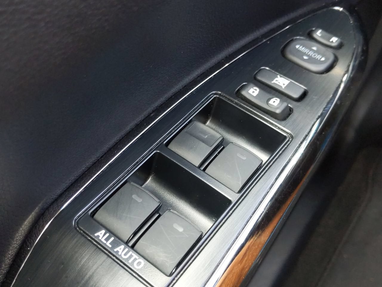 2015 Toyota Avalon Hybrid XLE Touring