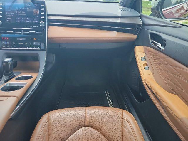 2020 Toyota Avalon Hybrid Limited