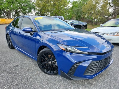 2025 Toyota Camry SE