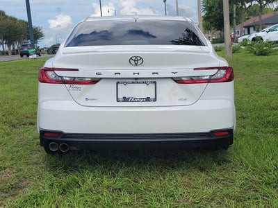 2025 Toyota Camry SE