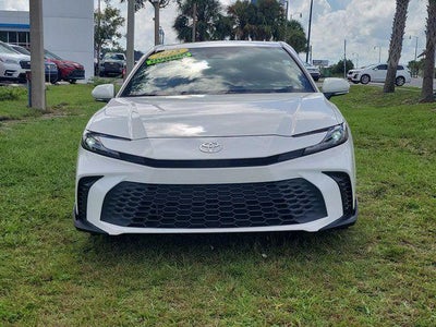 2025 Toyota Camry SE
