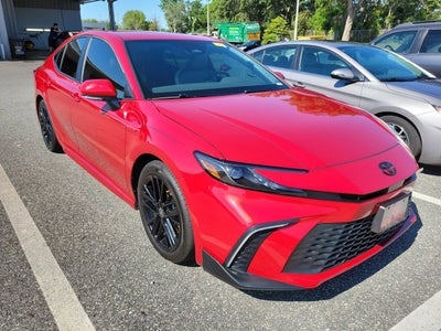 2025 Toyota Camry SE