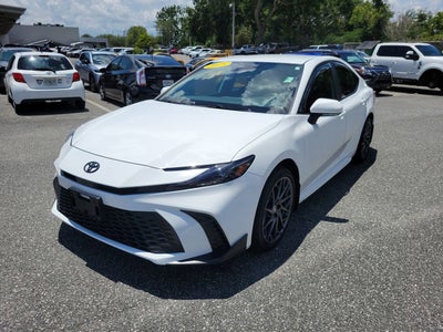 2025 Toyota Camry SE