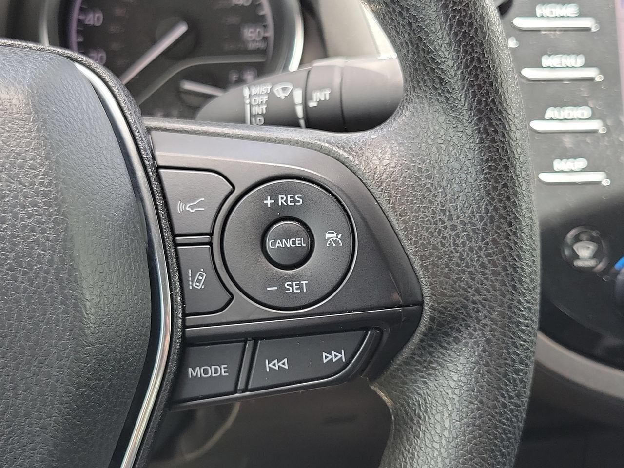 2020 Toyota Camry Hybrid LE