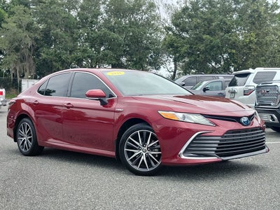 2021 Toyota Camry Hybrid XLE