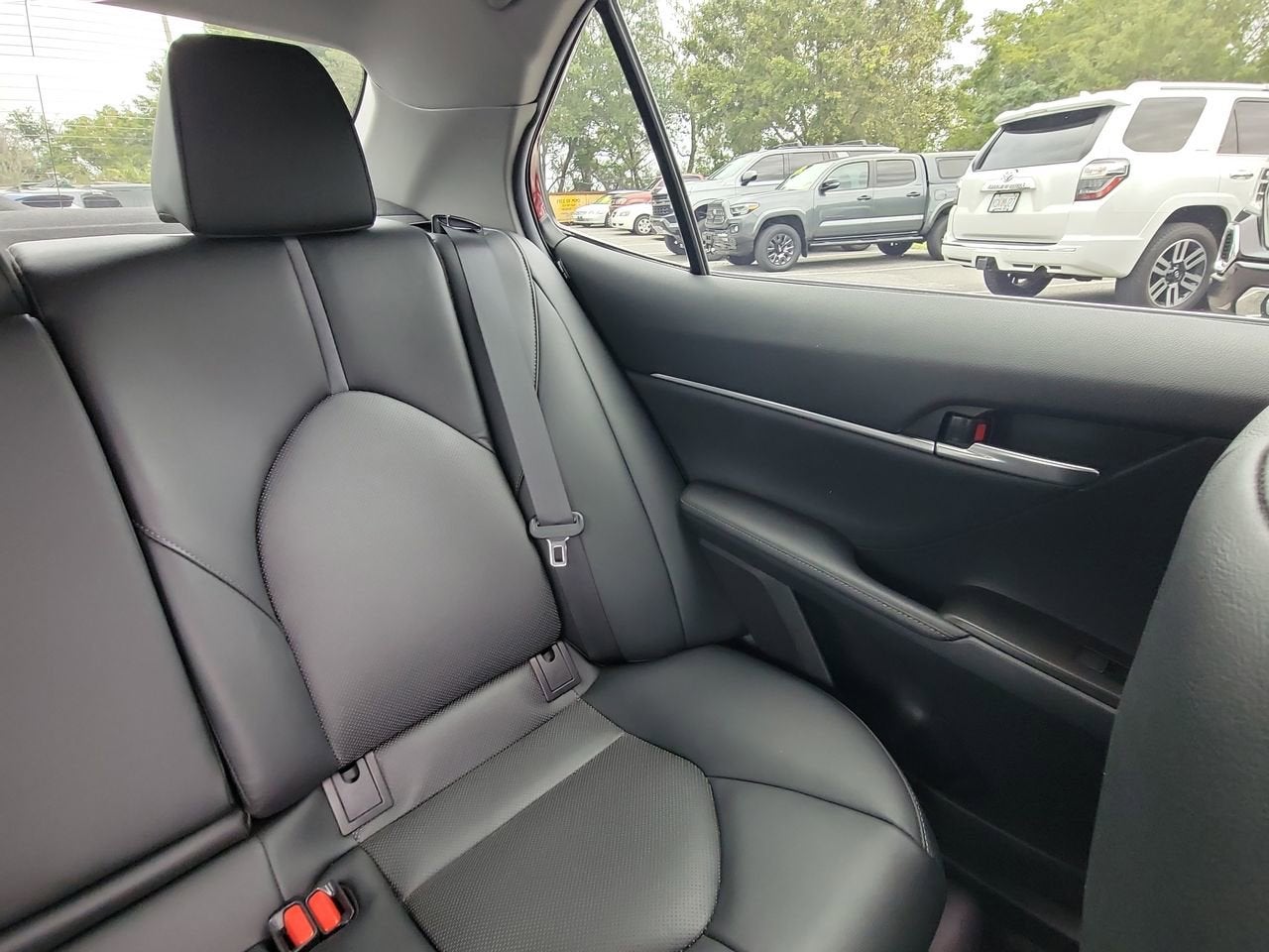 2021 Toyota Camry Hybrid XLE