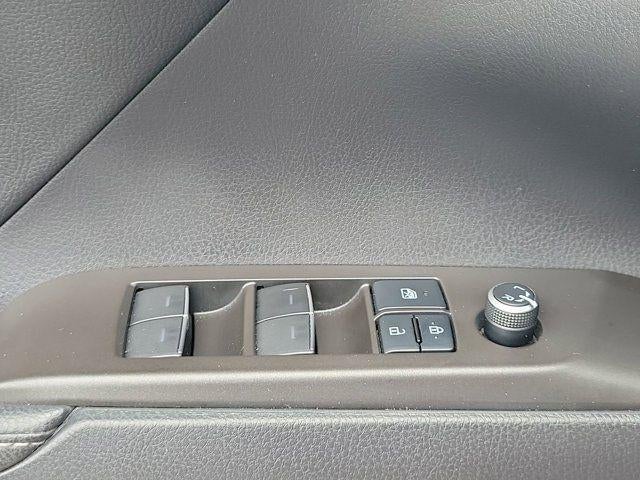 2021 Toyota Camry Hybrid XLE