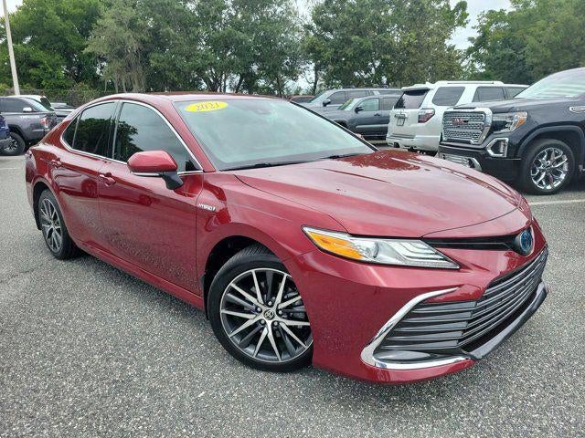 2021 Toyota Camry Hybrid XLE