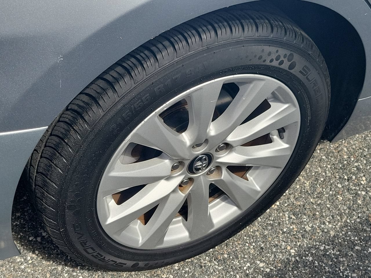 2022 Toyota Camry Hybrid XLE