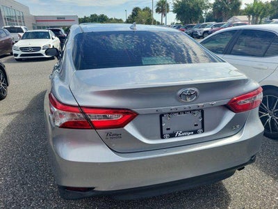 2022 Toyota Camry Hybrid XLE