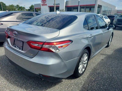 2022 Toyota Camry Hybrid XLE