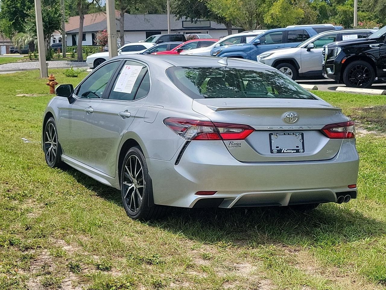 2022 Toyota Camry SE