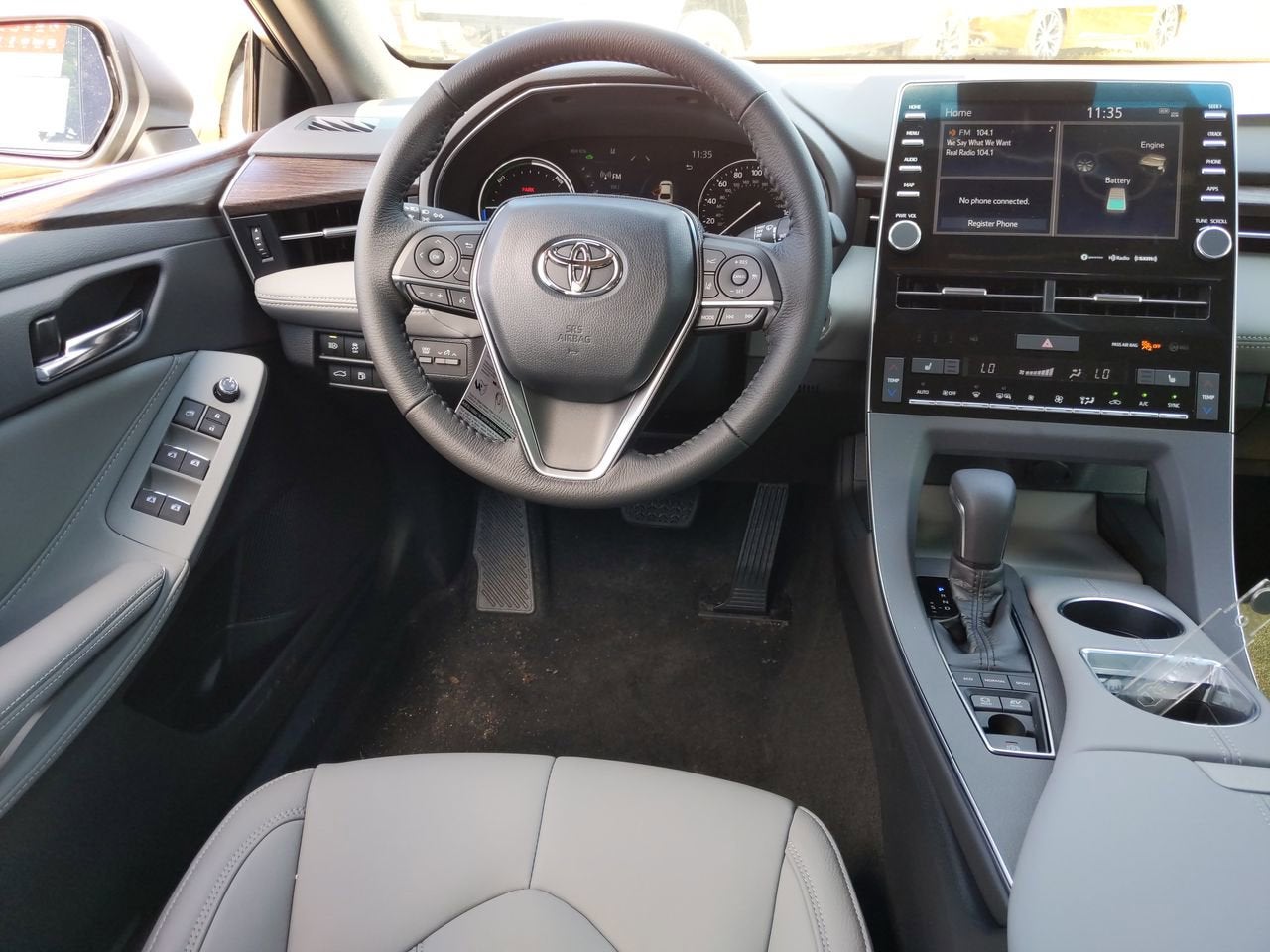 2021 Toyota Avalon Hybrid XLE Plus