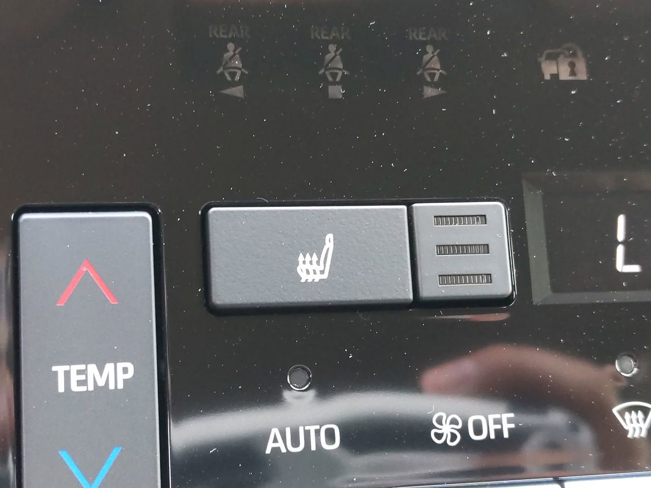 2021 Toyota Avalon Hybrid XLE Plus
