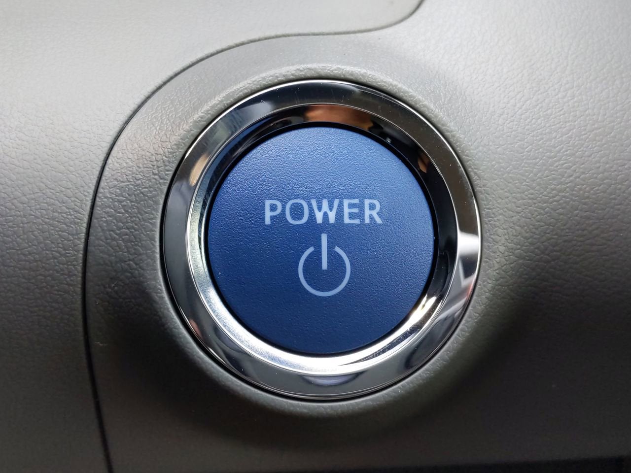 2021 Toyota Avalon Hybrid XLE Plus