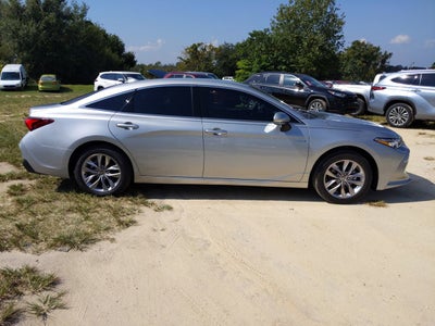2021 Toyota Avalon Hybrid XLE Plus