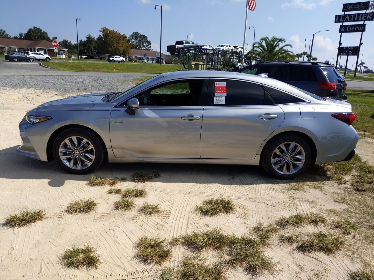 2021 Toyota Avalon Hybrid XLE Plus