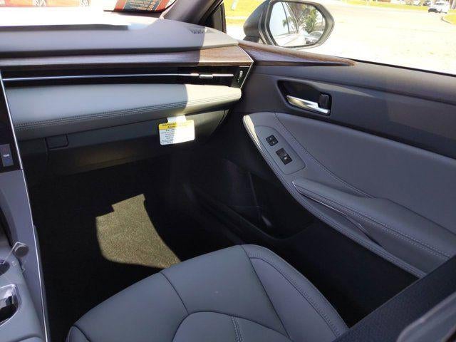 2021 Toyota Avalon Hybrid XLE Plus