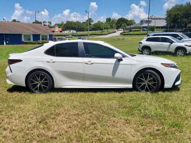 2024 Toyota Camry Hybrid SE