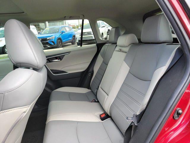 2022 Toyota RAV4 Hybrid XLE Premium