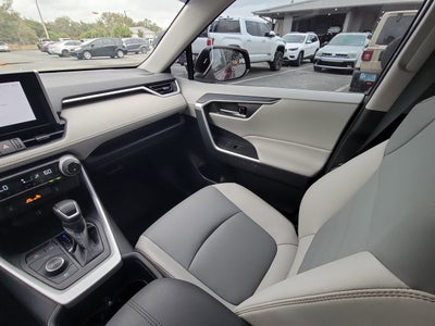 2023 Toyota RAV4 Hybrid XLE Premium