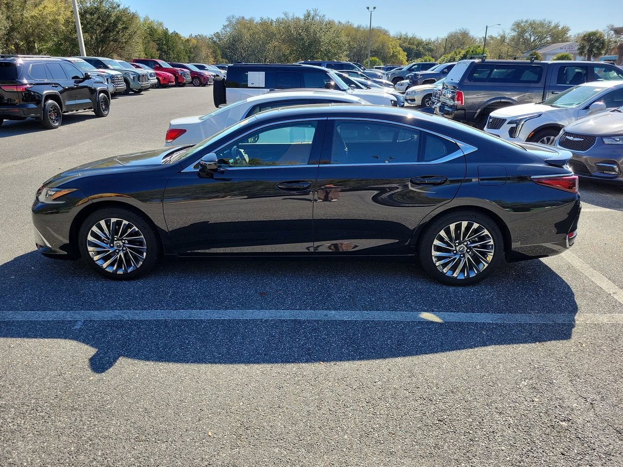 2024 Lexus ES 300h Ultra Luxury