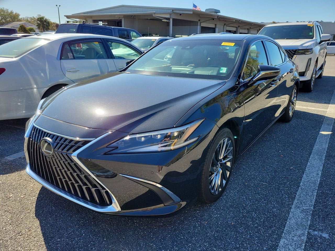 2024 Lexus ES 300h Ultra Luxury