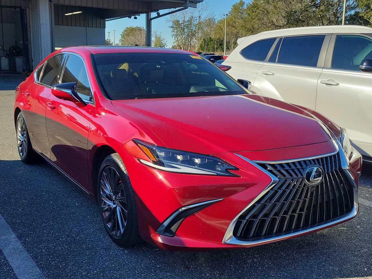 2024 Lexus ES 300h Ultra Luxury