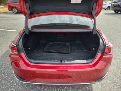 2024 Lexus ES 300h Ultra Luxury