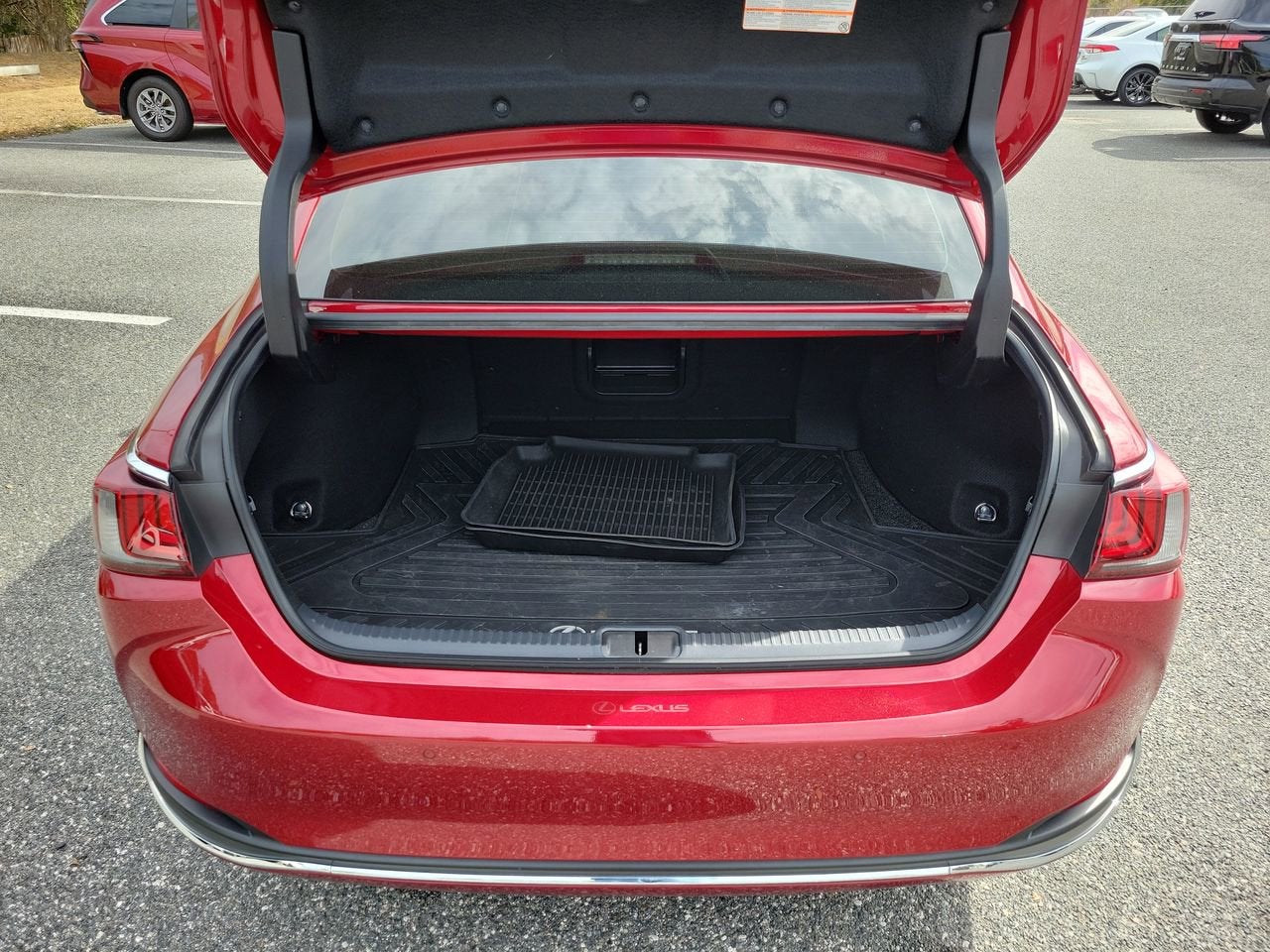 2024 Lexus ES 300h Ultra Luxury