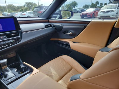 2024 Lexus ES 300h Ultra Luxury