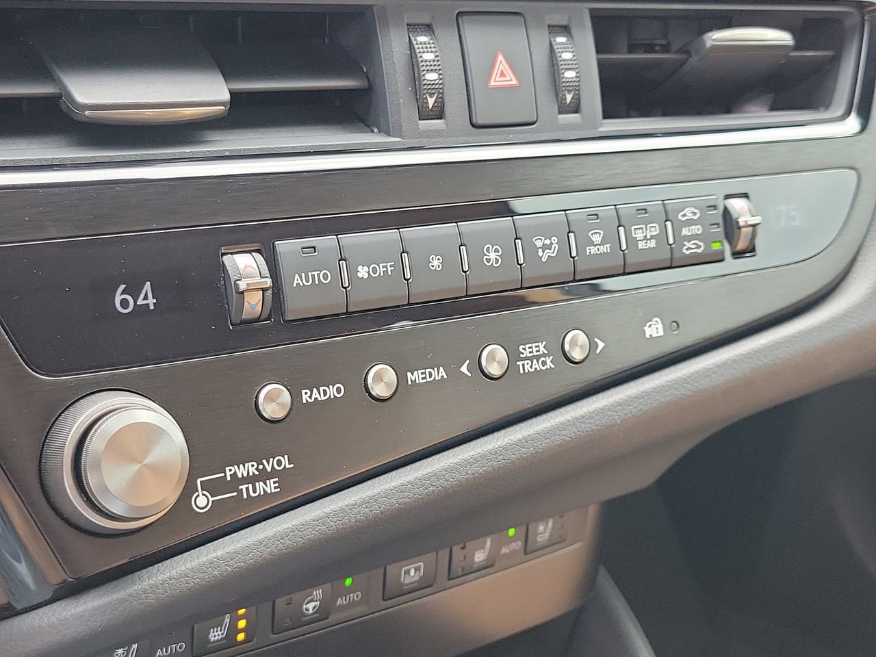 2024 Lexus ES 300h Ultra Luxury