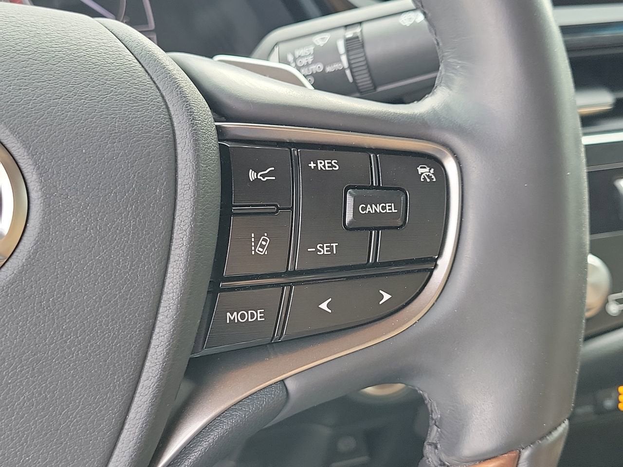 2024 Lexus ES 300h Ultra Luxury