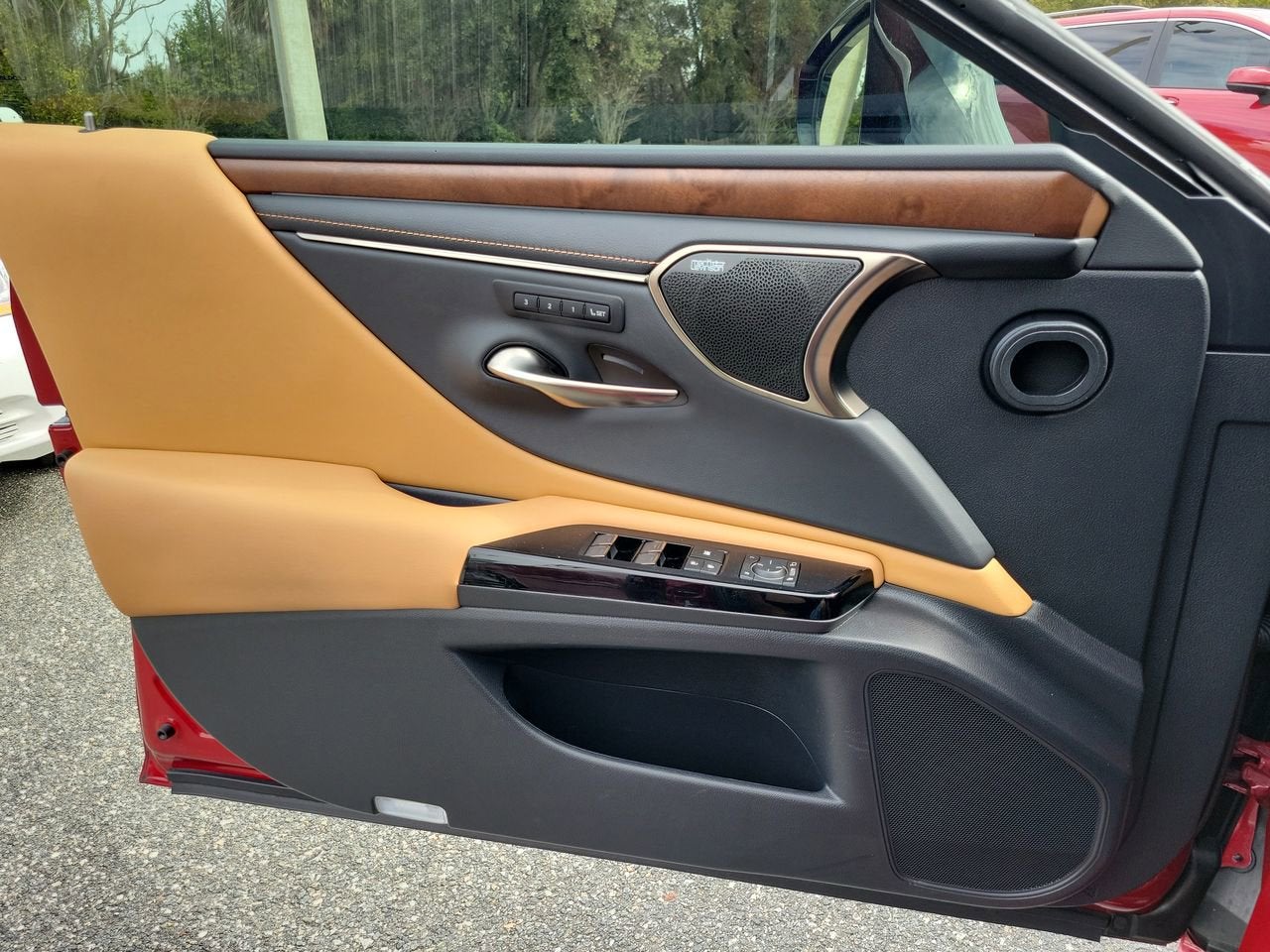 2024 Lexus ES 300h Ultra Luxury