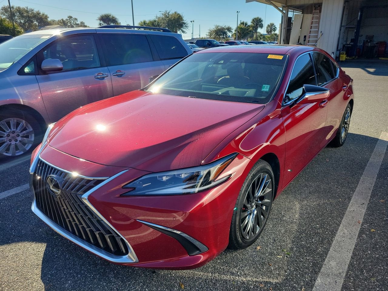 2024 Lexus ES 300h Ultra Luxury