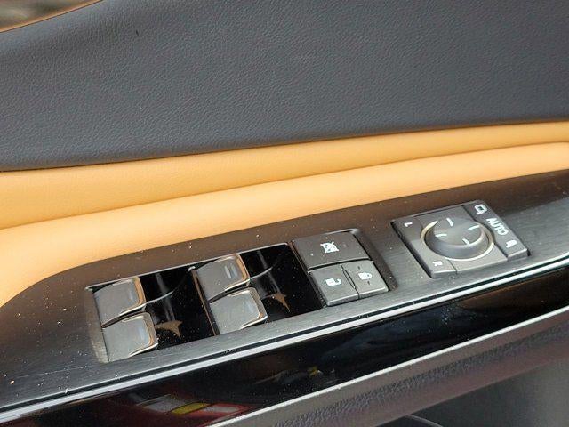 2024 Lexus ES 300h Ultra Luxury