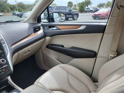 2019 Lincoln MKC Select