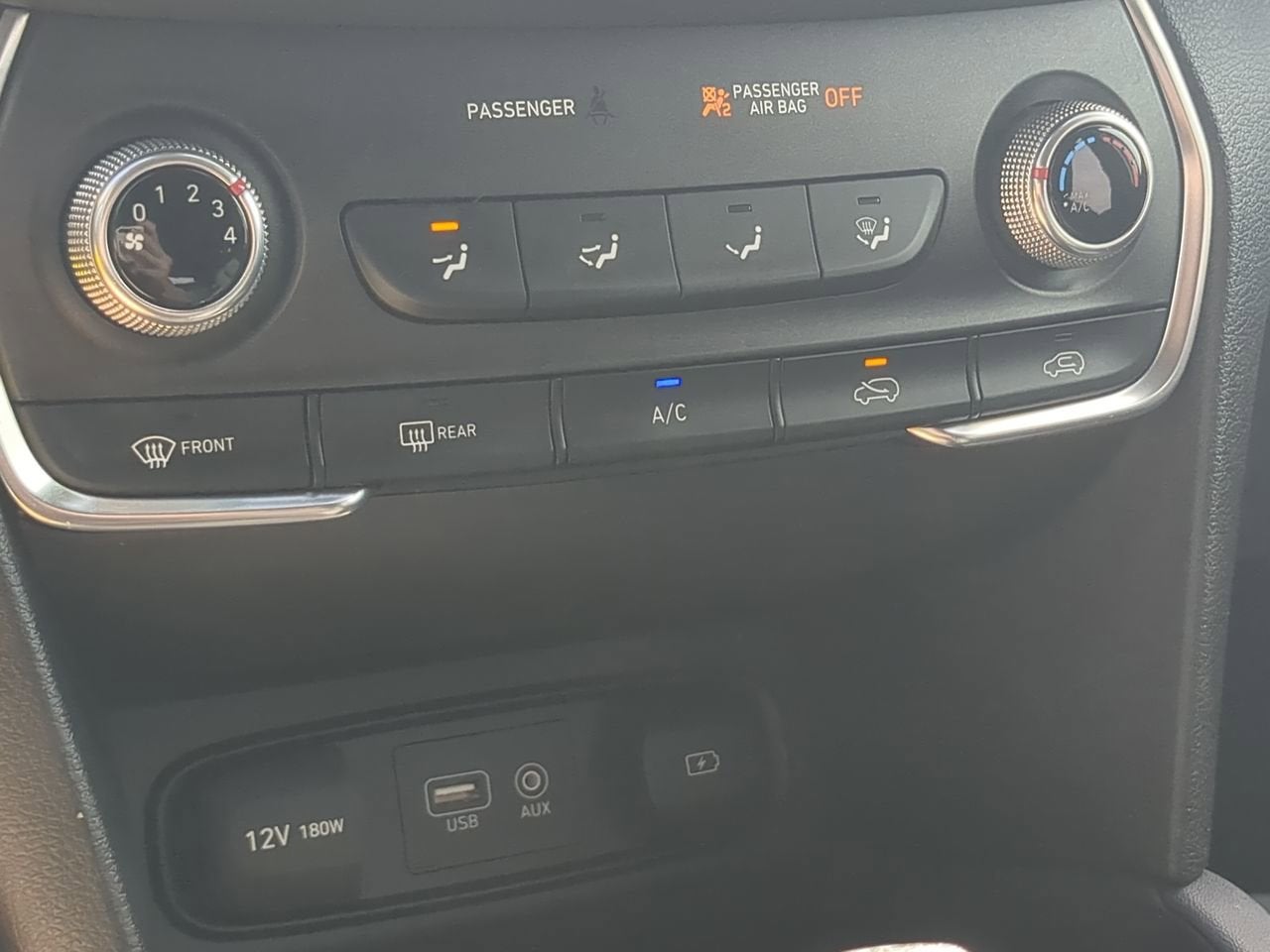 2019 Hyundai Santa Fe SE