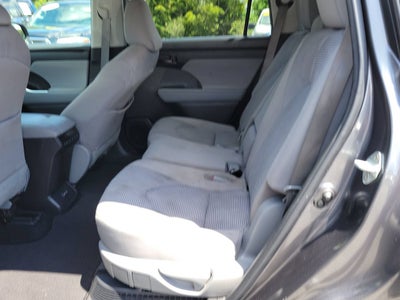 2022 Toyota Highlander Hybrid LE