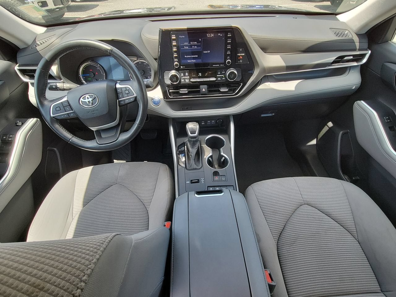 2022 Toyota Highlander Hybrid LE
