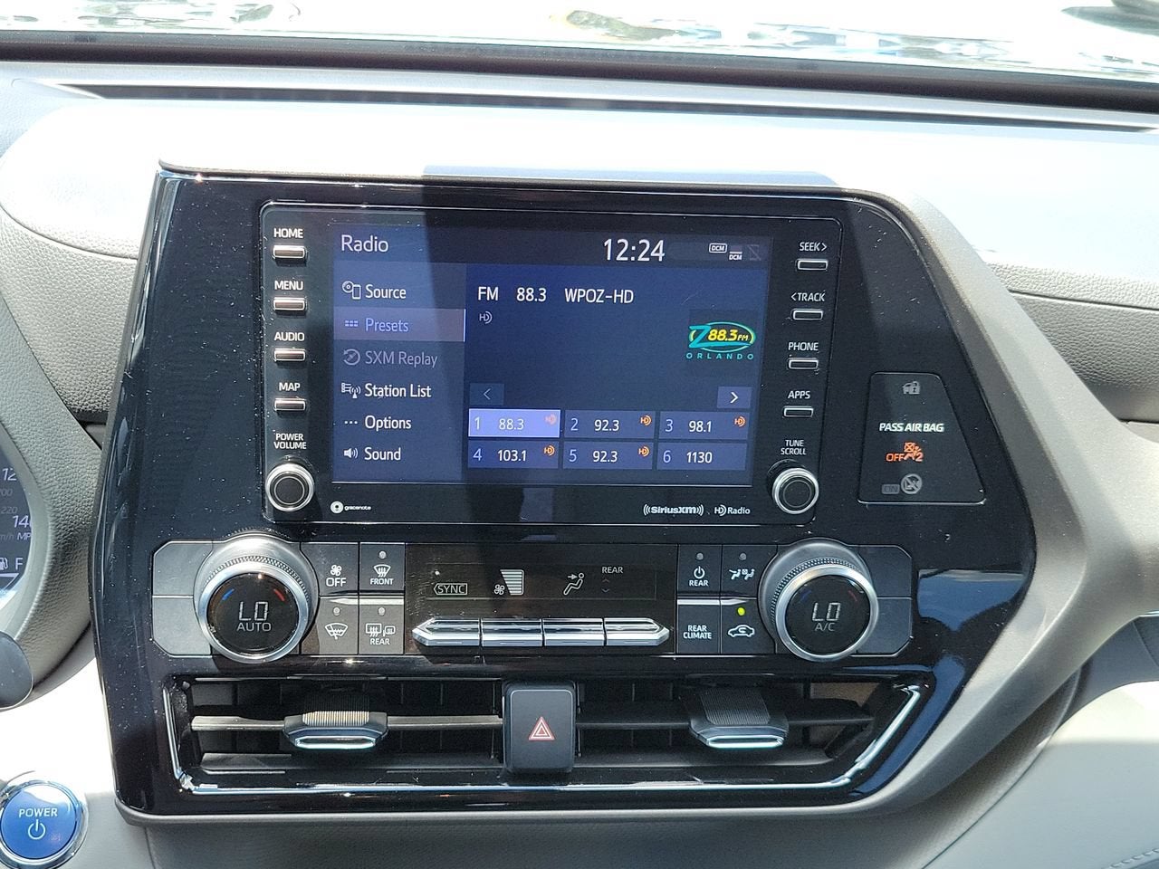 2022 Toyota Highlander Hybrid LE