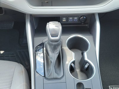 2022 Toyota Highlander Hybrid LE