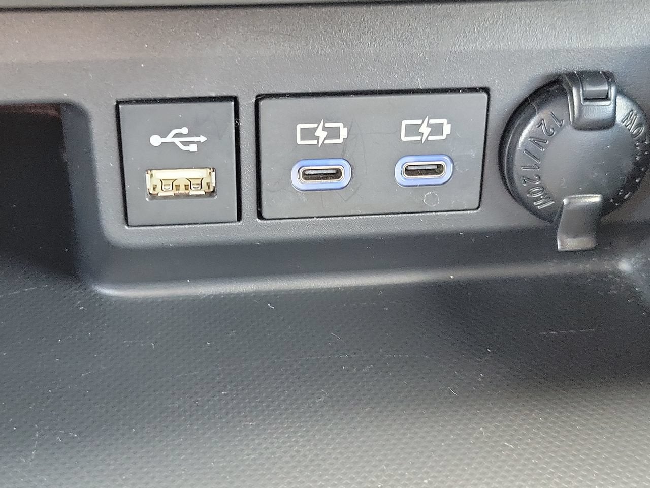 2022 Toyota Highlander Hybrid LE