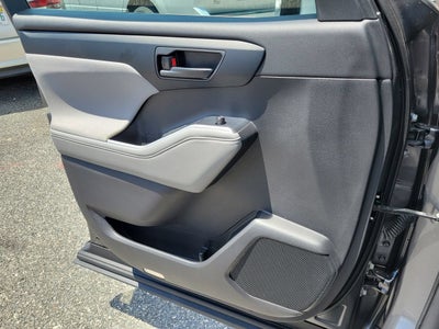 2022 Toyota Highlander Hybrid LE