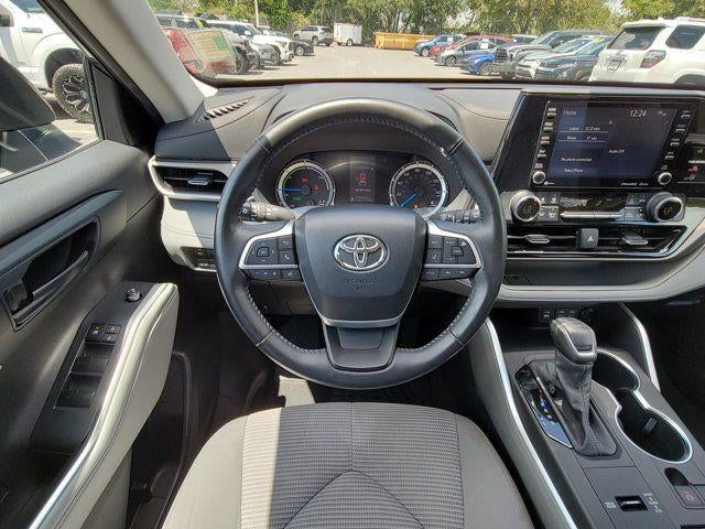 2022 Toyota Highlander Hybrid LE