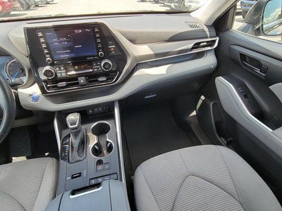 2022 Toyota Highlander Hybrid LE