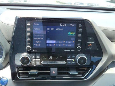 2022 Toyota Highlander Hybrid LE