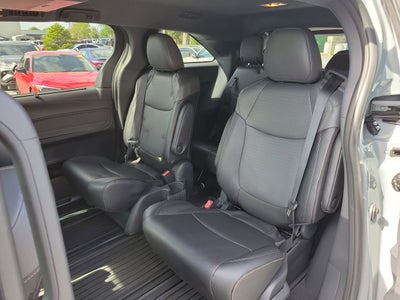 2023 Toyota Sienna Woodland Edition